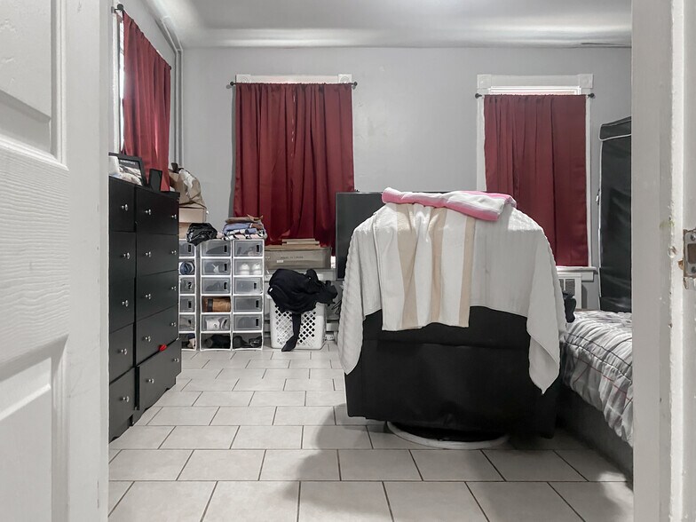 More Photos Of 72 1/2 Henry Ave, Newburgh Apartments For Sale