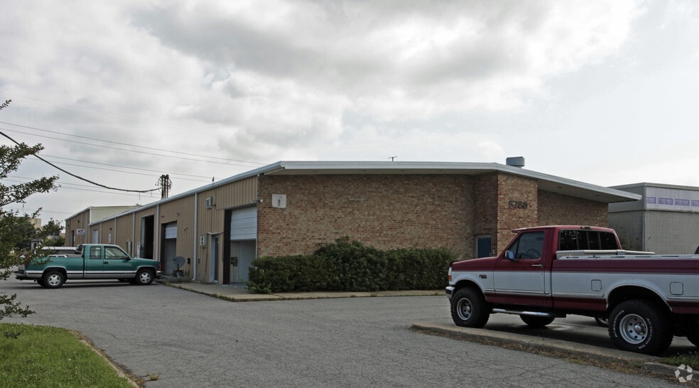 More Photos Of 5768 Arrowhead Dr, Virginia Beach Warehouse For Lease
