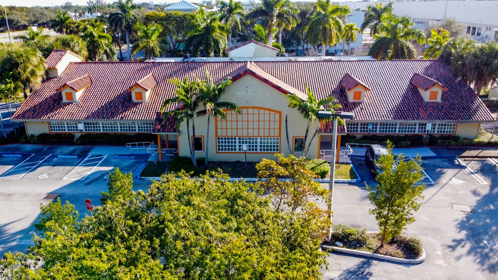 More Photos Of 2201-2283 SW 2nd St, Pompano Beach Unknown For Lease