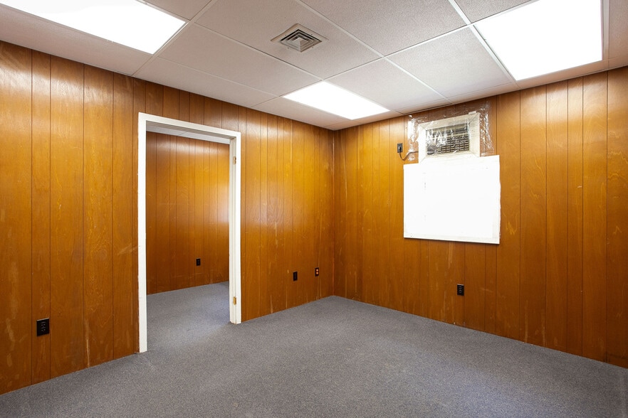 More Photos Of 395 Park St North, Great Barrington Warehouse For Sale