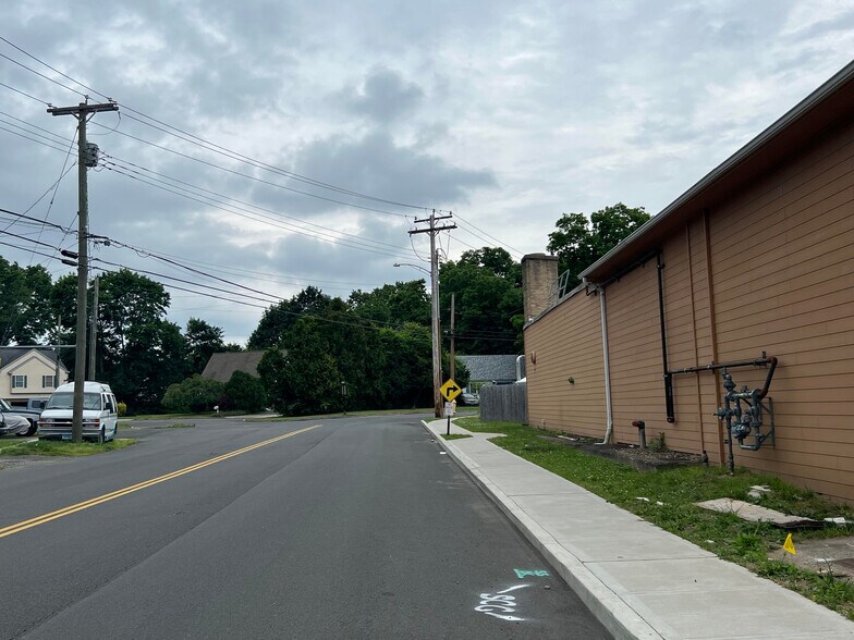 More Photos Of 804 Boston Post Rd, Milford Supermarket For Sale