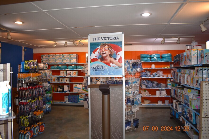 More Photos Of 826 S Post Rd, Shelby Storefront For Lease