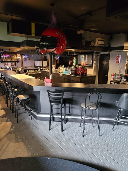 More Photos Of 5701 Johnson St, Hollywood Bar For Sale