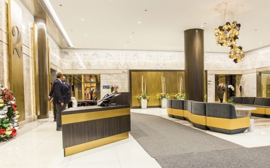 More Photos Of 2 N LaSalle St, Chicago Office For Lease