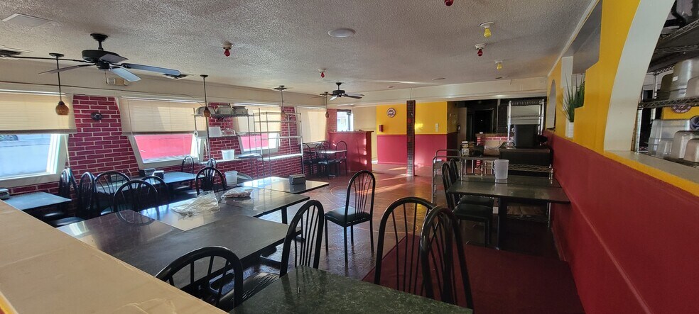 More Photos Of 2918 Bragg Blvd, Fayetteville Restaurant For Lease