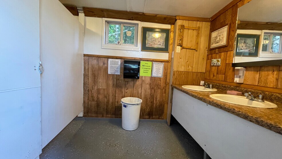 More Photos Of E24885 Misery Bay Rd, Watersmeet Hospitality For Sale