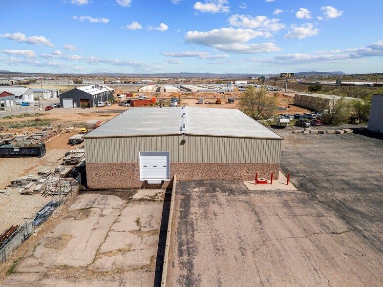 More Photos Of 1342 W Industrial Rd, Cedar City Warehouse For Lease