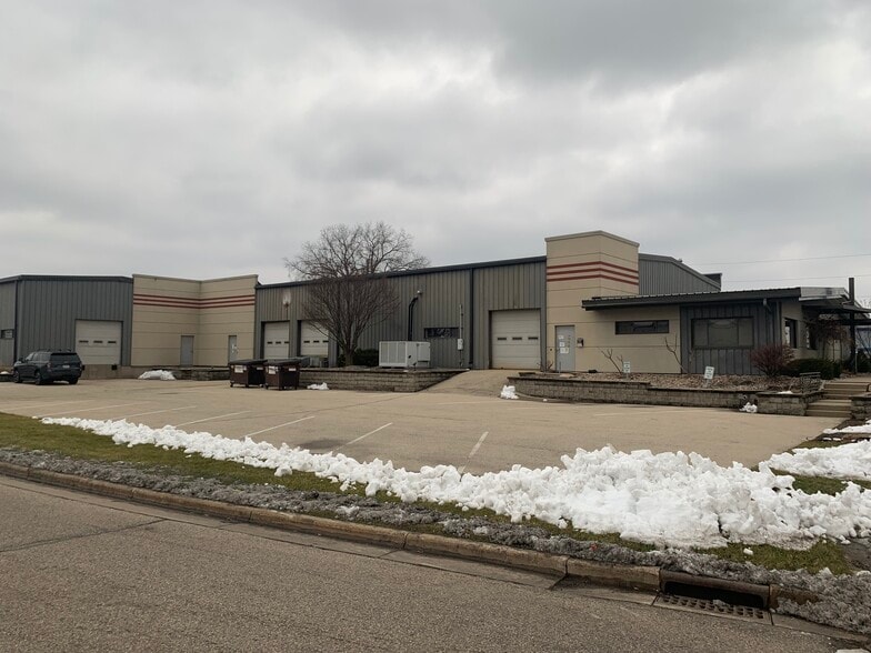 More Photos Of 6915 Raywood Rd, Monona Warehouse For Sale