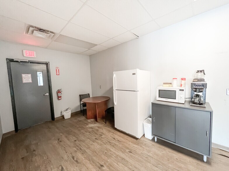 More Photos Of 650 Sunrise Rd, Peace River Industrial For Sale