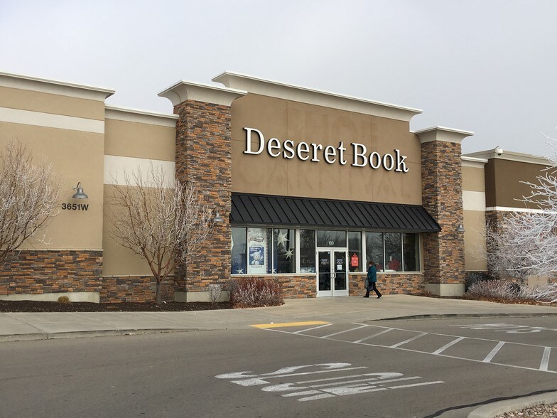 More Photos Of 3651 W Market Center Dr, Riverton Freestanding For Lease