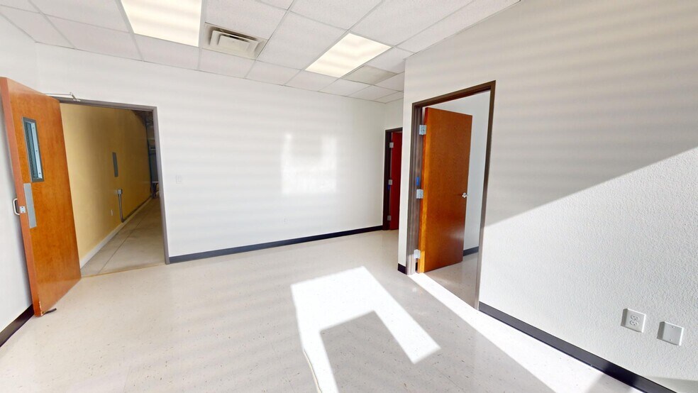 More Photos Of 2000 Windy Ter, Cedar Park Warehouse For Lease