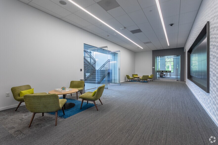 More Photos Of 65 Fairchild St, Charleston Office For Lease