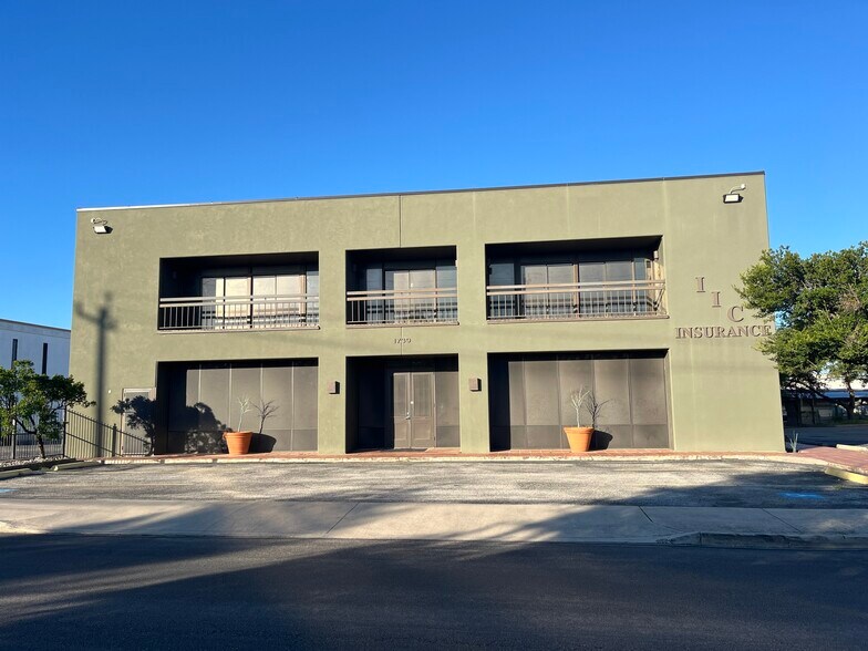 More Photos Of 1739 Citadell Plz, San Antonio Office For Lease