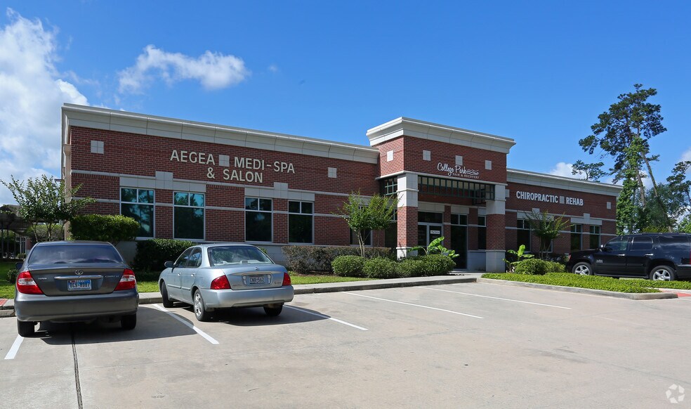 Primary Photo Of 3115 College Park Dr, Conroe Medical For Lease