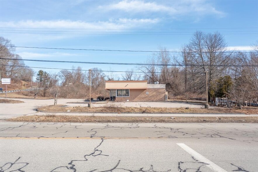 More Photos Of 641 Norwich New London Tpke, Uncasville Fast Food For Sale