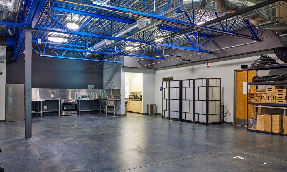 More Photos Of 3254 Grey Hawk Ct, Carlsbad Light Manufacturing For Sale