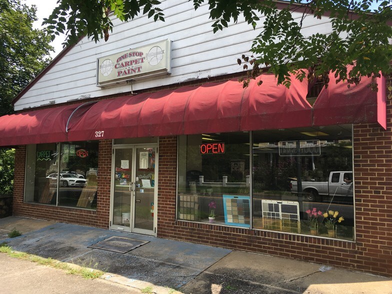 More Photos Of 327 N Royal Ave, Front Royal Freestanding For Sale