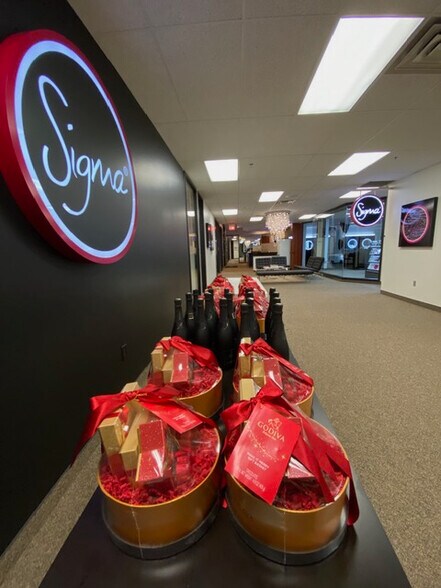 More Photos Of 1395 Commerce Dr, Eagan Office For Sale