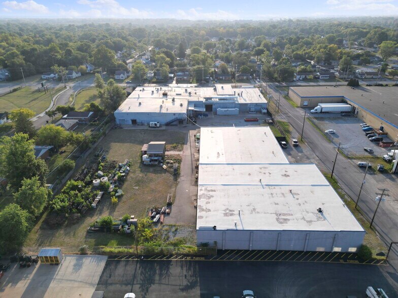 More Photos Of 1711 Woodland Ave, Columbus Warehouse For Sale