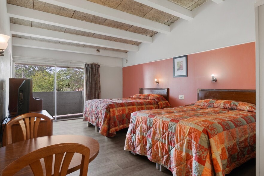 More Photos Of 5565 E Silver Springs Blvd, Silver Springs Hotel For Sale