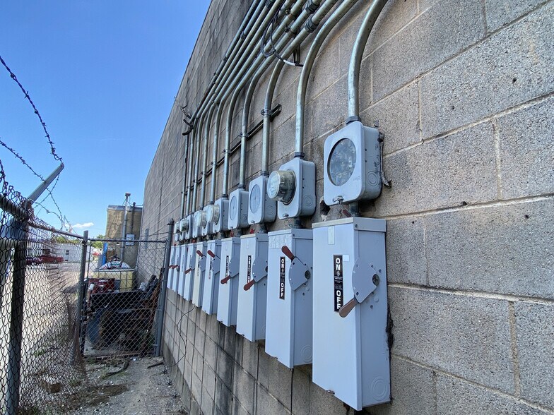 More Photos Of 4309 Action St, Garland Service For Sale