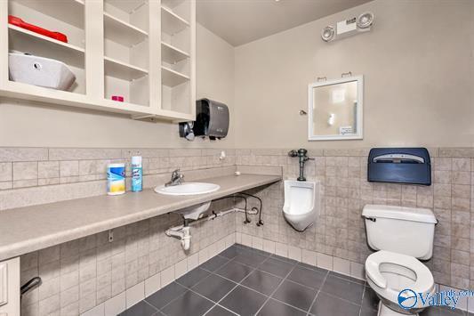 More Photos Of 1010 Heathland Dr NW, Huntsville Freestanding For Sale