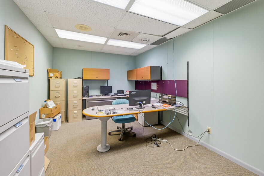 More Photos Of 100 Creative Way, Ripon Manufacturing For Sale