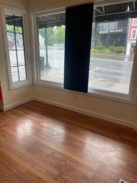 More Photos Of 25 E Genesee St, Auburn Storefront Retail Residential For Lease