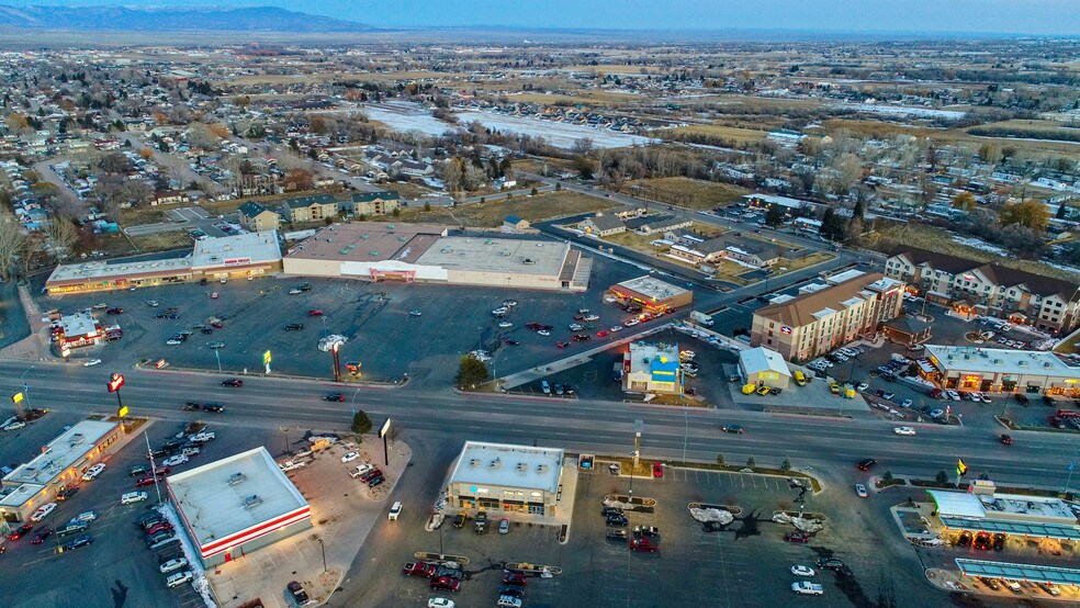 More Photos Of 1147-1169 W Hwy 40, Vernal Unknown For Lease