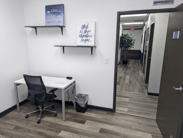 More Photos Of 21750 Hardy Oak Blvd, San Antonio Coworking Space