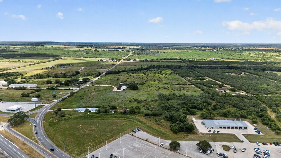 More Photos Of 180 County Road 777, Devine Land For Sale