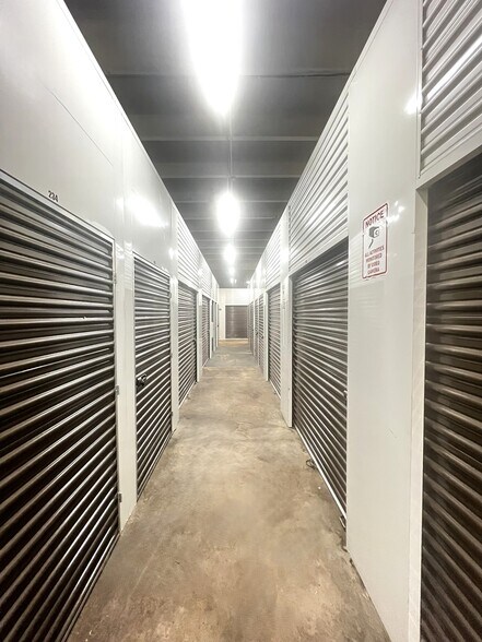 More Photos Of 1909-2099 Opa Locka Blvd, Miami Warehouse For Lease