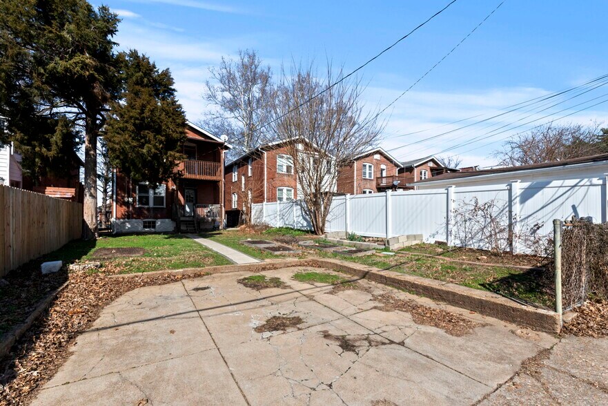 More Photos Of 5510 Lisette Ave, Saint Louis Multifamily For Sale