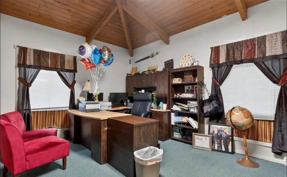 More Photos Of 3111 Normandy Dr, Springfield Office For Sale