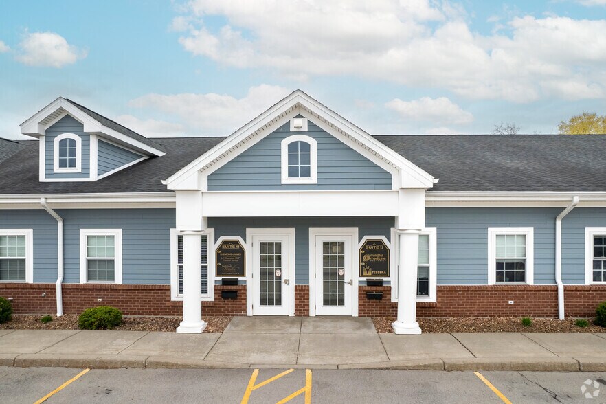 More Photos Of 421-481 PENBROOKE Dr, Penfield Office For Lease
