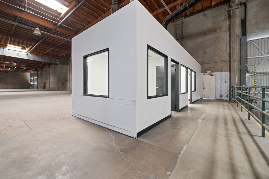 More Photos Of 7100 Village Dr, Buena Park Warehouse For Sale