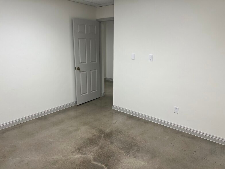 More Photos Of 201-225 N State St, Orem Medical For Lease