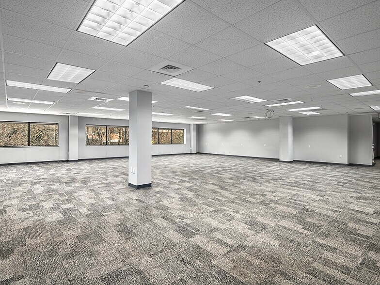 More Photos Of 4-18 Biltmore Ave, Asheville Office For Lease