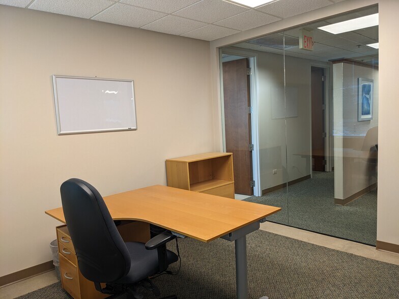 More Photos Of 1749 S Naperville Rd, Wheaton Medical For Lease