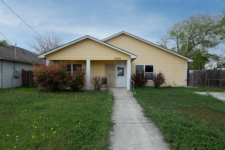 More Photos Of 2522 Holly Hill Dr, San Antonio Medical For Lease