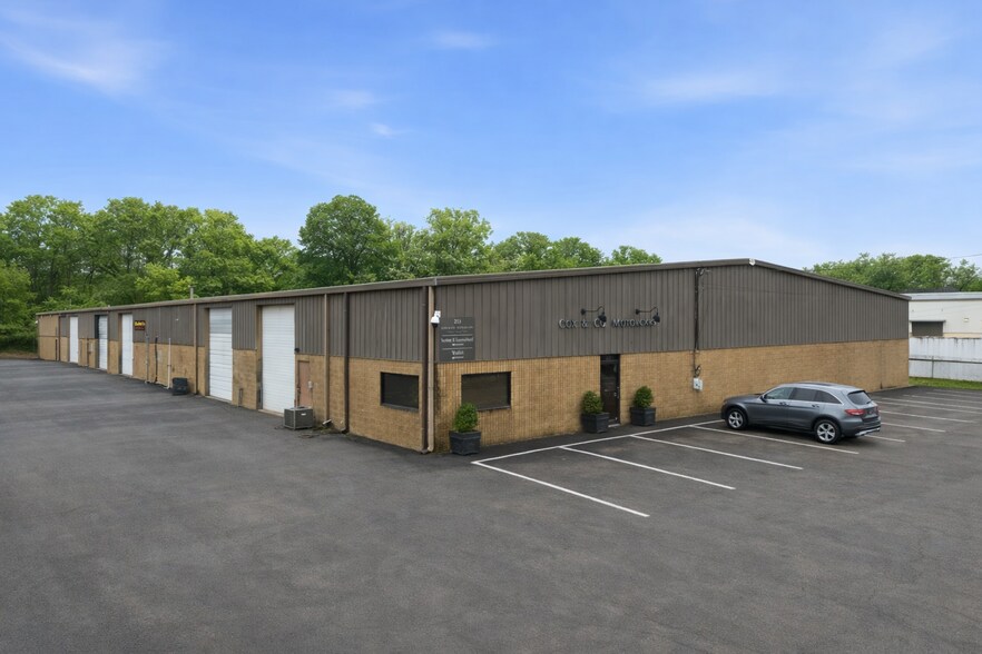 Primary Photo Of 213 Whitsett Rd, Nashville Warehouse For Lease
