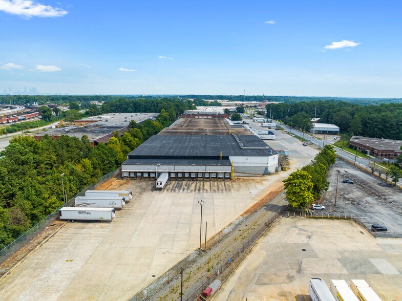 More Photos Of 1239 Oakleigh Dr, East Point Warehouse For Sale