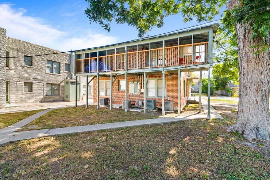 More Photos Of 615-619 S Tancahua St, Corpus Christi Apartments For Sale