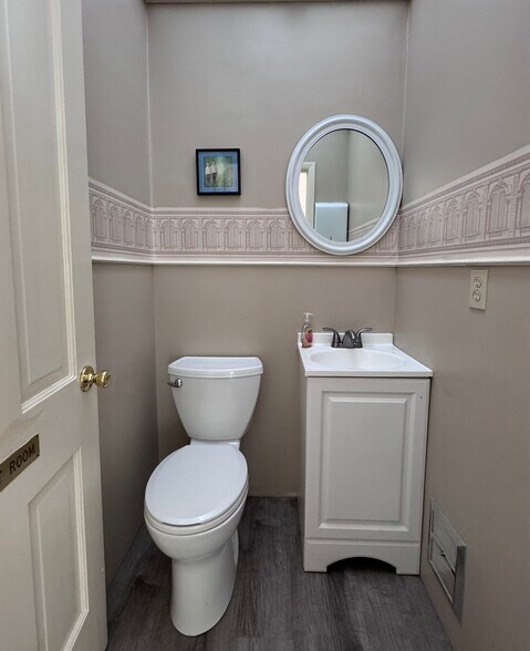 More Photos Of 1415 4th St, Fulton Storefront Retail Residential For Sale