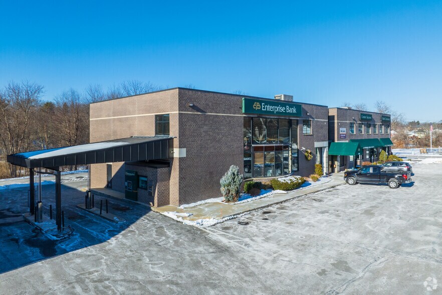 Primary Photo Of 1168 Lakeview Ave, Dracut Freestanding For Lease