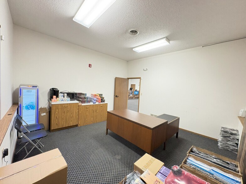 More Photos Of 493 Bev Rd, Youngstown Warehouse For Sale