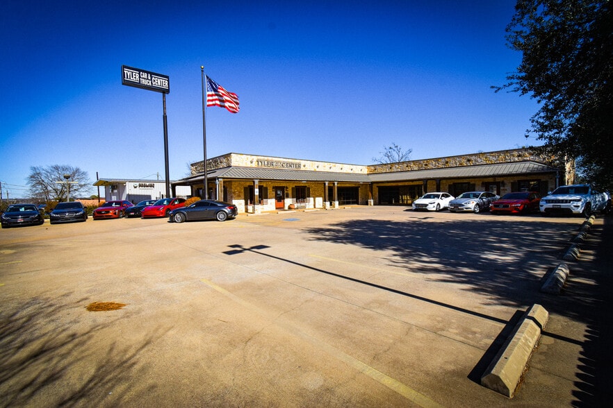 Primary Photo Of 7906 S Broadway Ave, Tyler Office Residential For Lease