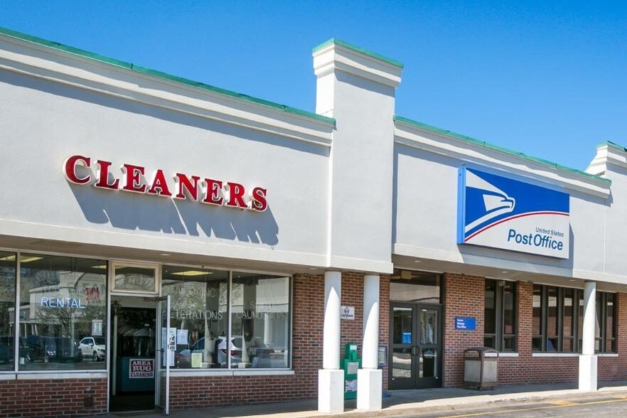 More Photos Of 455 State Rt 23, Wantage Supermarket For Lease