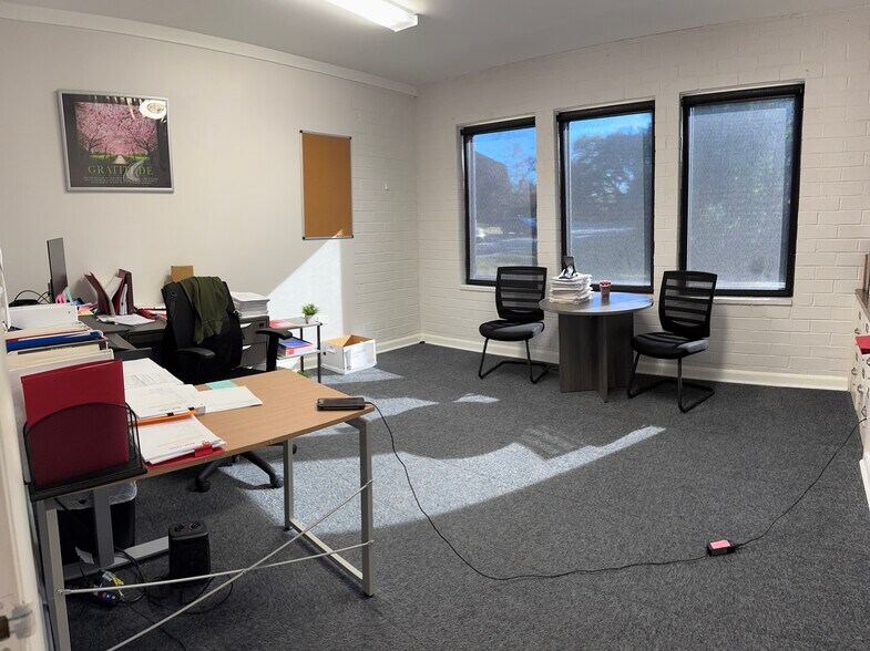 More Photos Of 2370 Vineville Ave, Macon-Bibb Office Residential For Lease