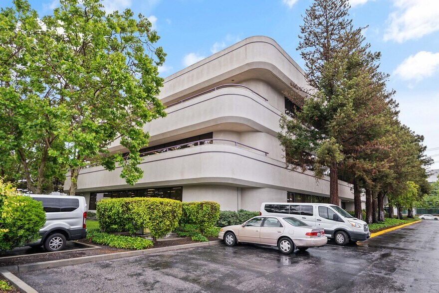 More Photos Of 3235 Kifer Rd, Santa Clara Office For Lease